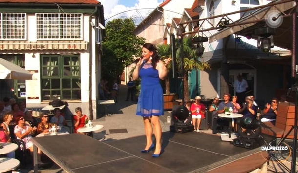 Anetta fellépésfotója, a(z) 6. YouTube-videó indításához
